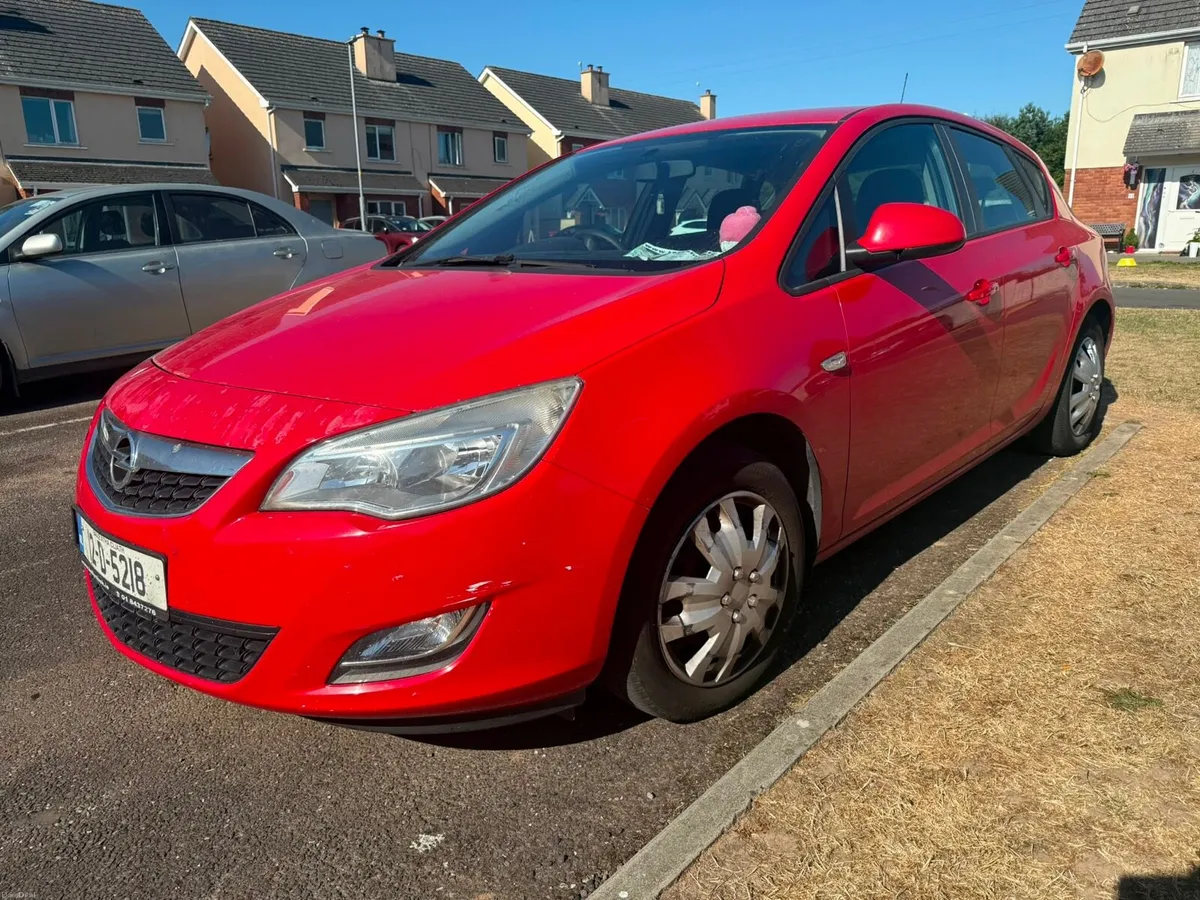Opel Astra 2012 1.4 - Image 2