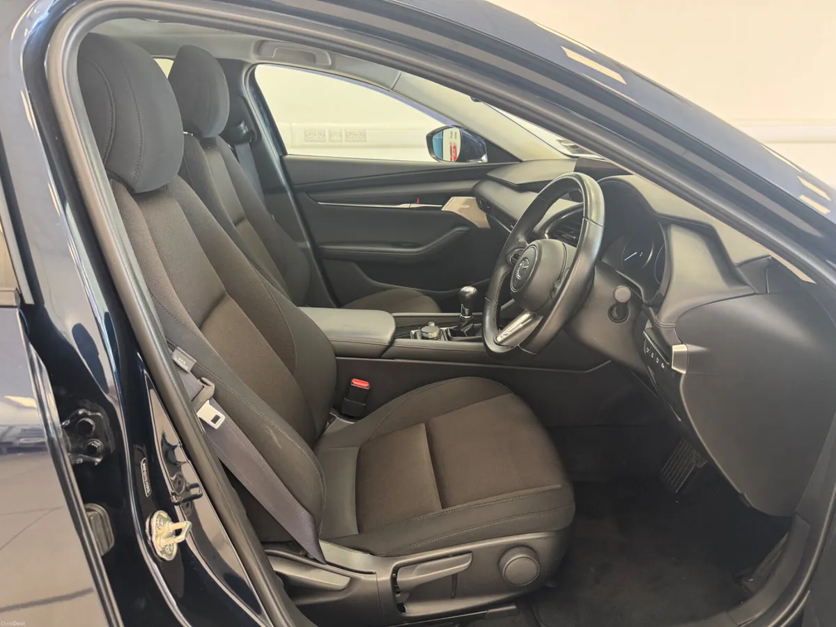 Mazda Mazda3 2024 - Image 6