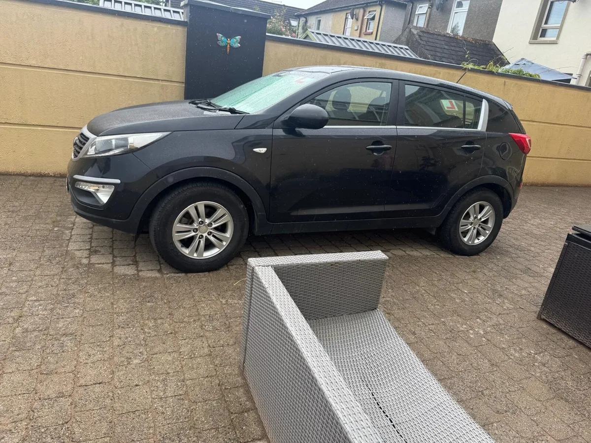 Car - Image 2