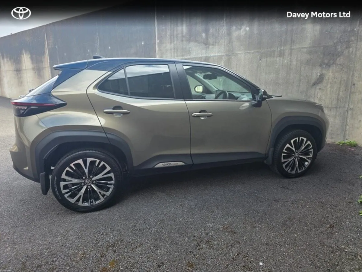 Toyota Yaris Cross CROSS SOL 4DR AUTO - Image 3