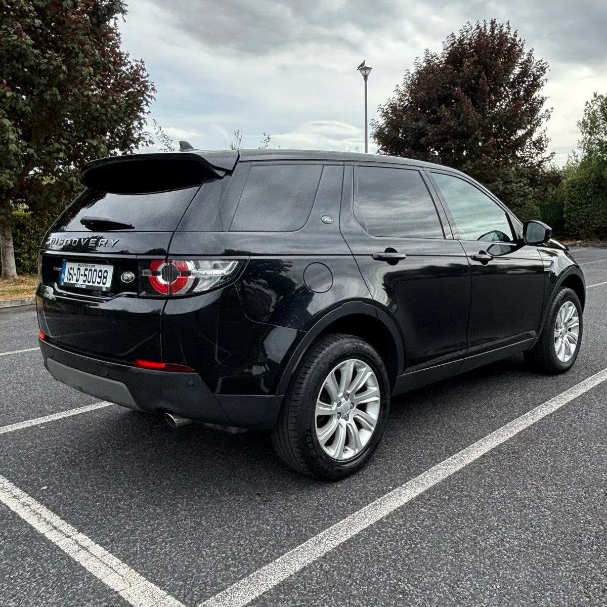 Discovery Sports 2016 2.0D Automatic 7 Seater SUV - Image 4