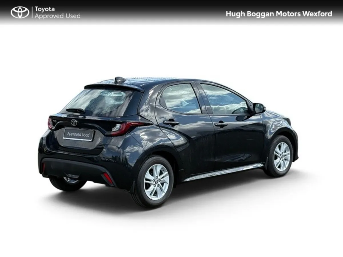 Toyota Yaris 1.5 LUNA MANUAL TRANSMISSION - Image 3