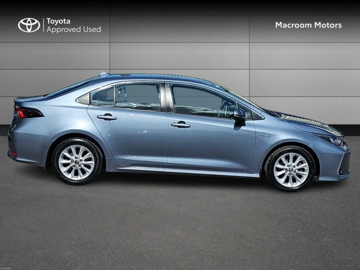 Toyota Corolla LUNA SAL 4DR AUTO - Image 3