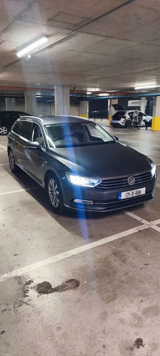 Volkswagen Passat 2017 - Image 4