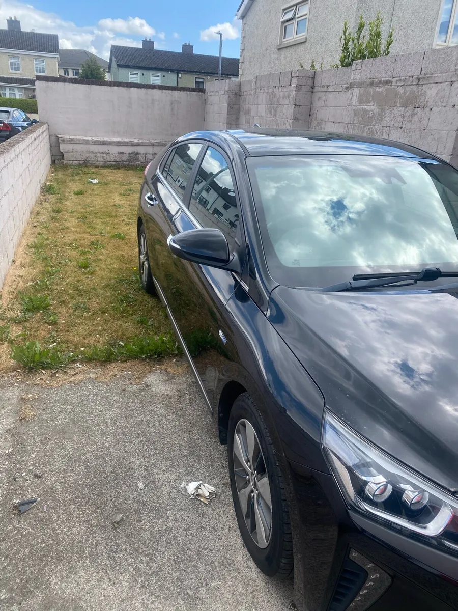 Hyundai ionic hybrid plugin - Image 3