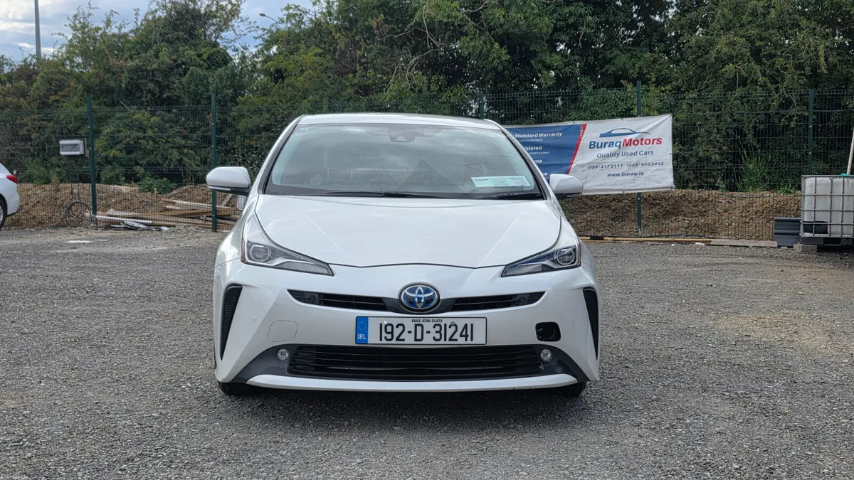 Toyota Prius 1.8L Hybrid **Leather Seats** - Image 2