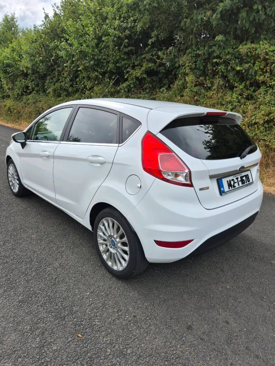 Ford fiesta 1.0 petrol high spec - Image 4