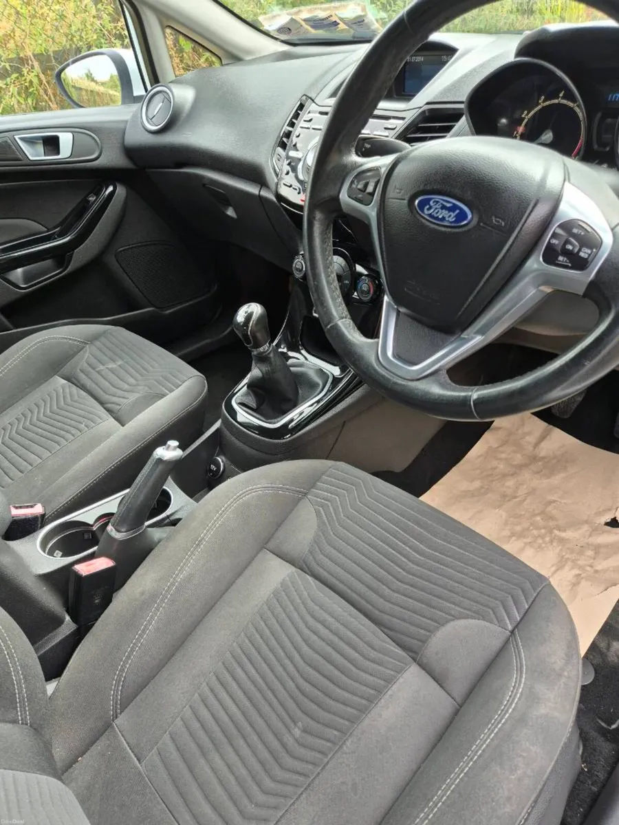 Ford fiesta 1.0 petrol high spec - Image 6