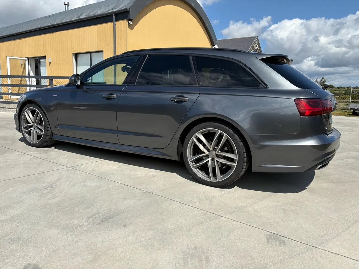 Audi A6 Avant Black Edition MANUAL - Image 4