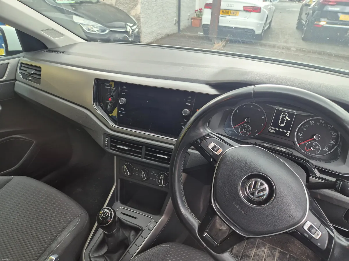 Volkswagen Polo 2018 - Image 2
