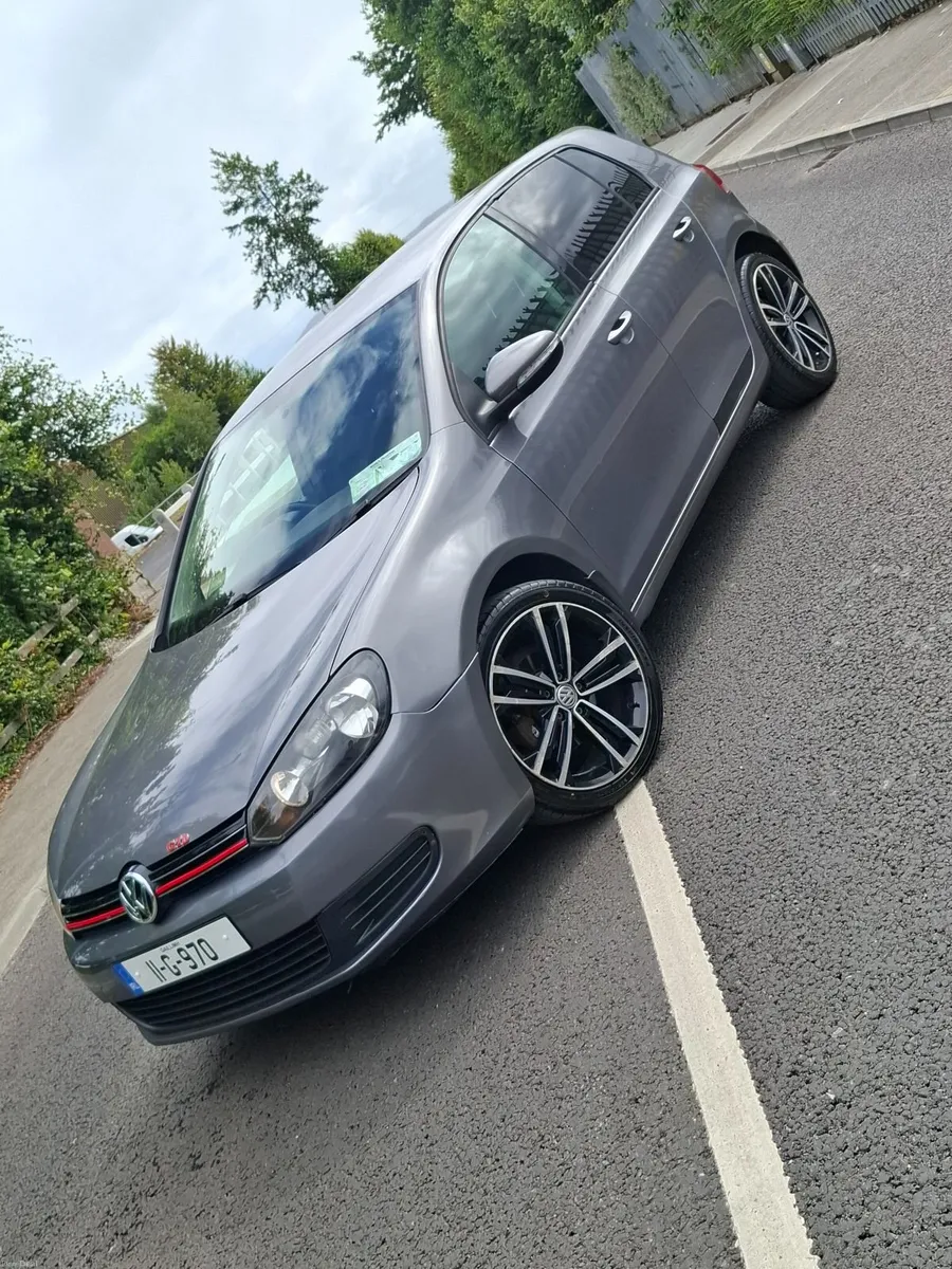 Volkswagen Golf 2011 - Image 1