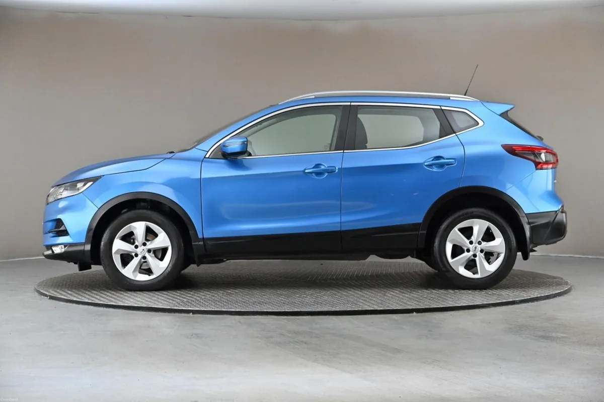 Nissan Qashqai 1.3 PET SE DCT **PANORAMIC ROOF**RE - Image 5