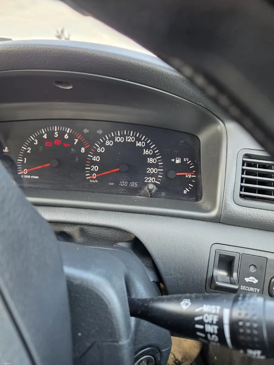 Toyota Corolla 2005 - Image 2