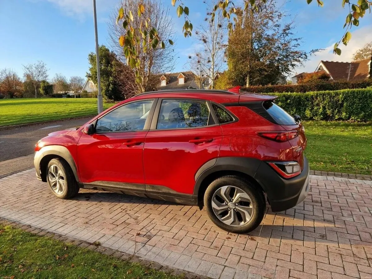 Hyundai KONA 2022 - Image 2