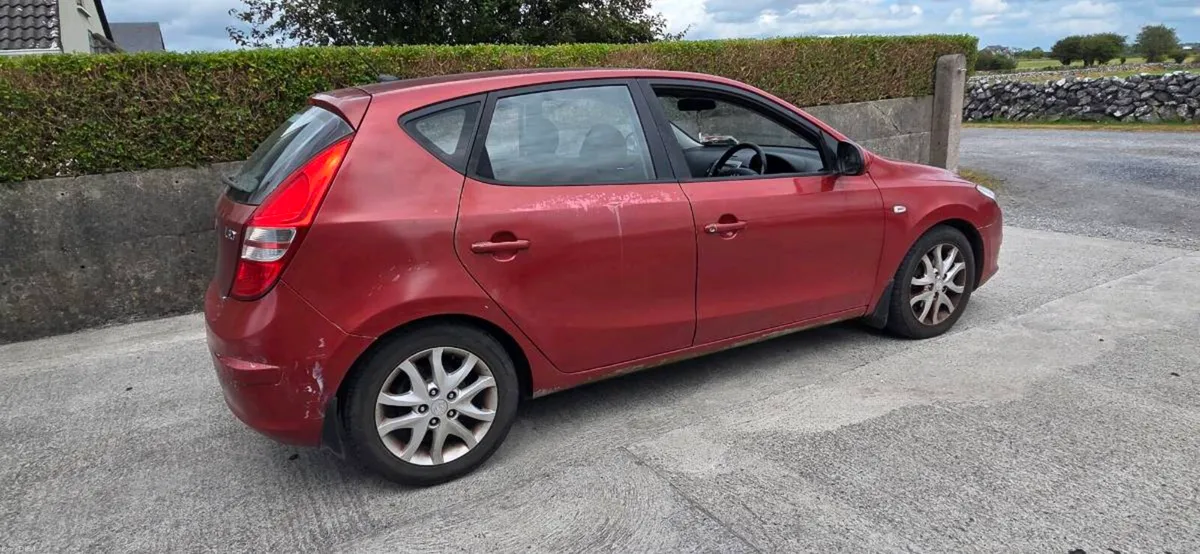Hyundai i30 - Image 2