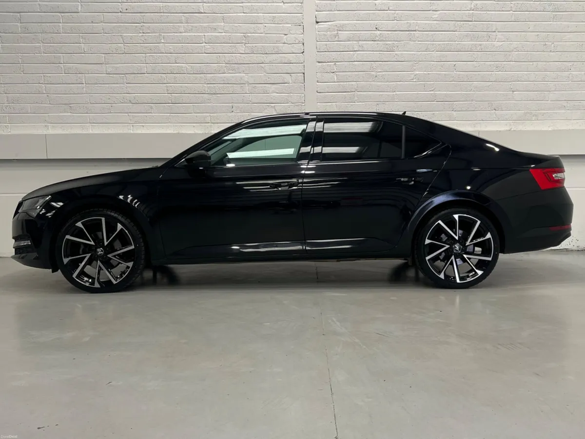 Skoda Superb Ambition Sportline Styling | 231 Reg - Image 4