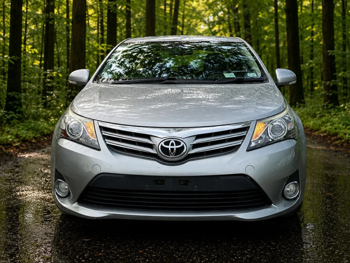 2012 TOYOTA AVENSIS 2.0 D4D STRATA = LOW MILES = - Image 5