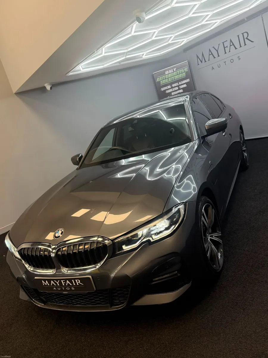 BMW 3-Series 2020 - Image 2