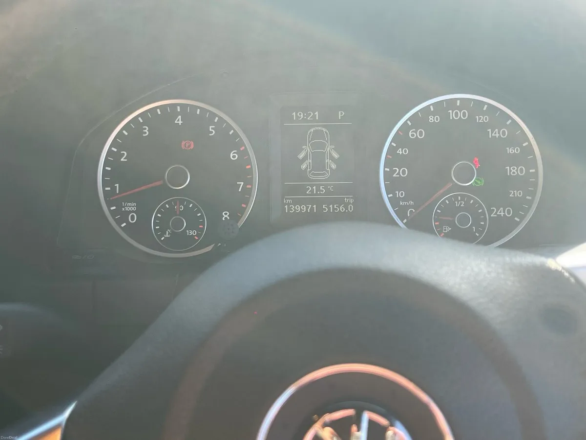 Volkswagen Tiguan - Image 5