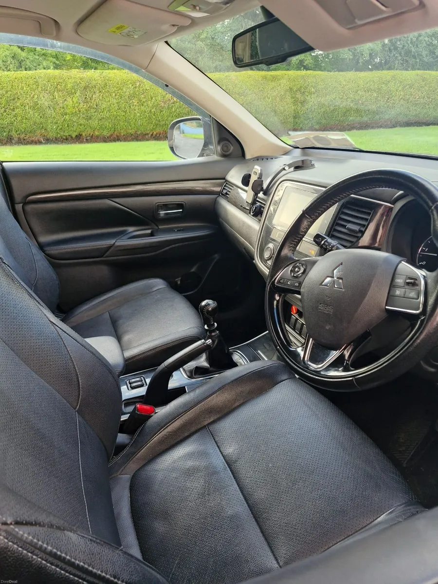Mitsubishi Outlander 2019 - Image 4