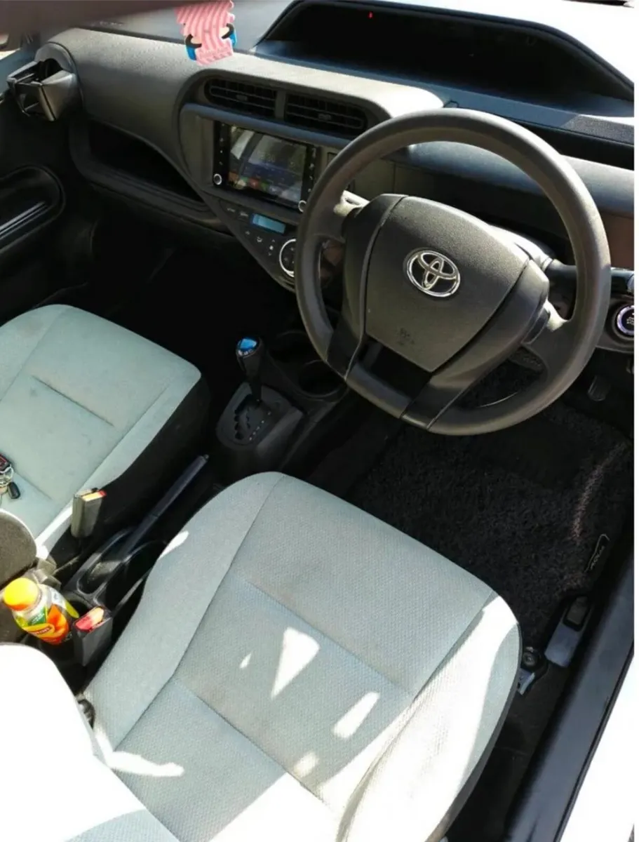 Toyota Aqua 2016 hybrid - Image 2