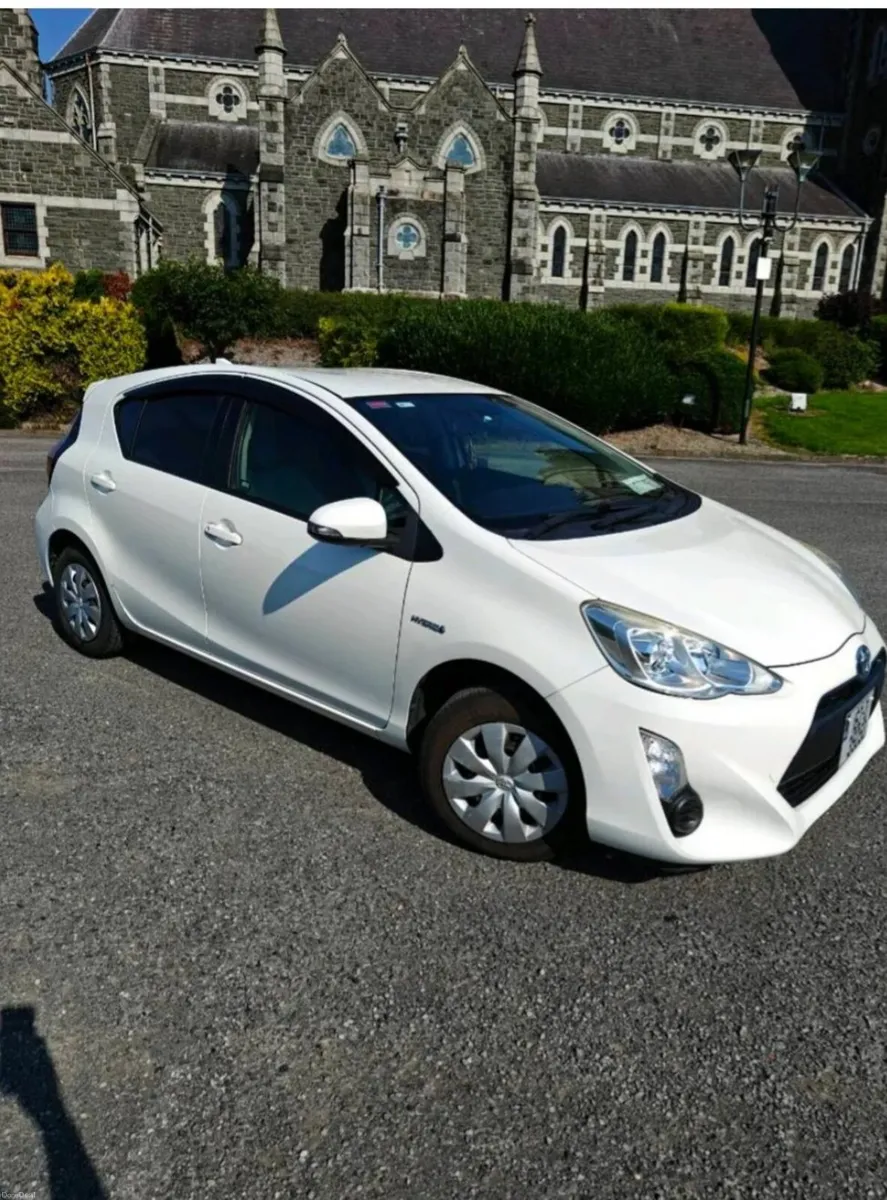 Toyota Aqua 2016 hybrid - Image 5