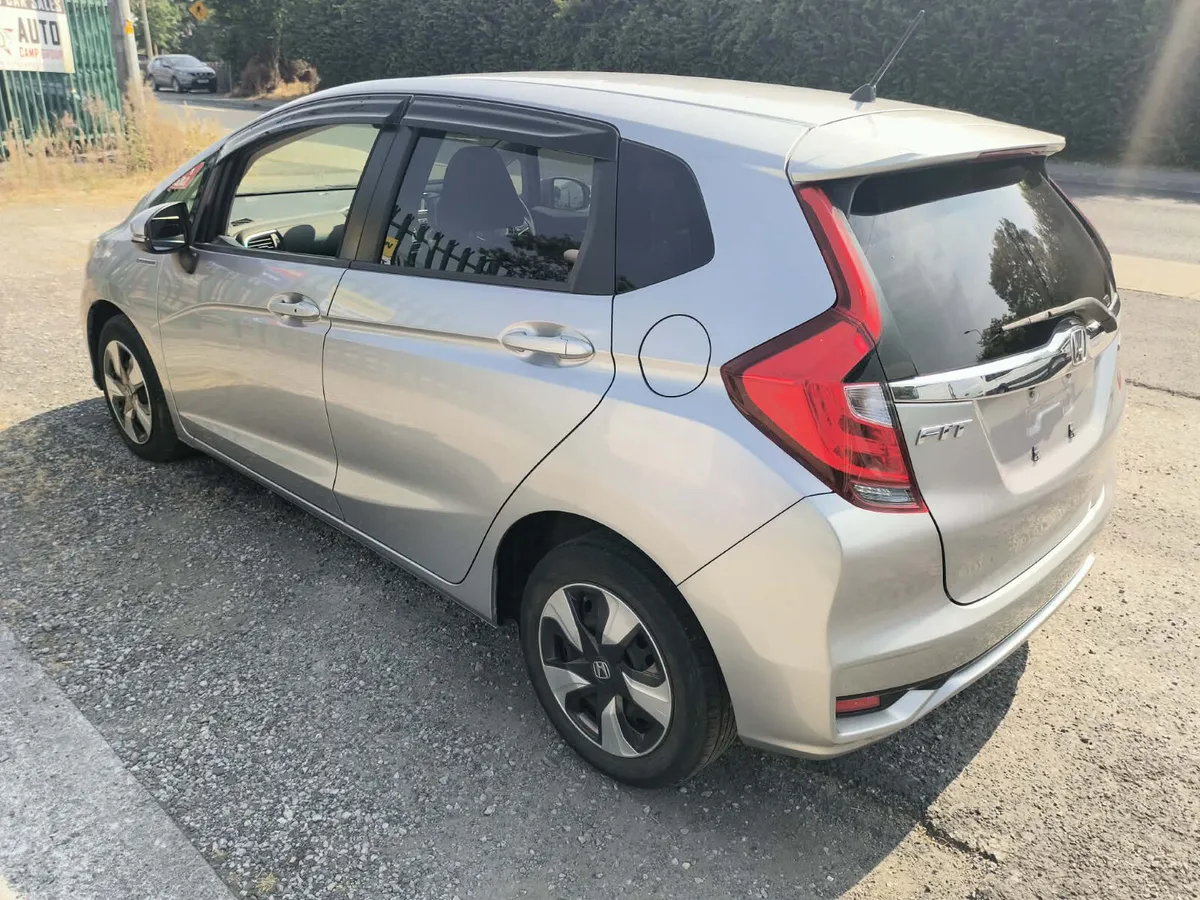 Honda Fit Petrol Hybrid 1.5 - Image 5