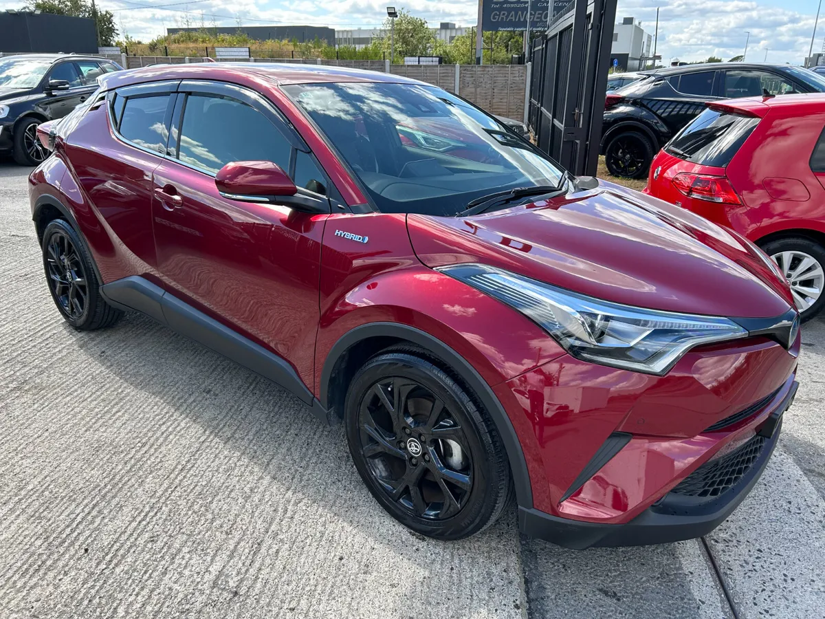 TOYOTA CHR 2019, 1.8 HYBRID AUTO LOW KMS HIGH SPEC - Image 1