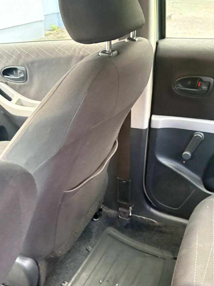Toyota Yaris 2006 - Image 4