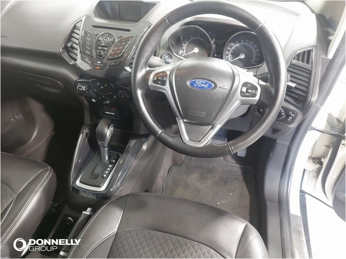 Ford EcoSport Hatchback Titanium - Image 4