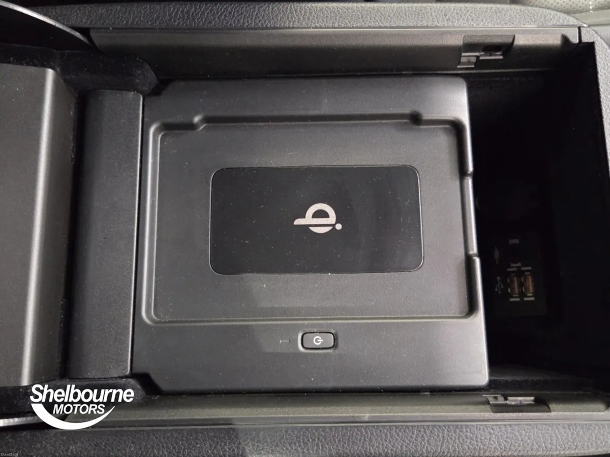 Lexus NX 300H F SPORT - Image 6