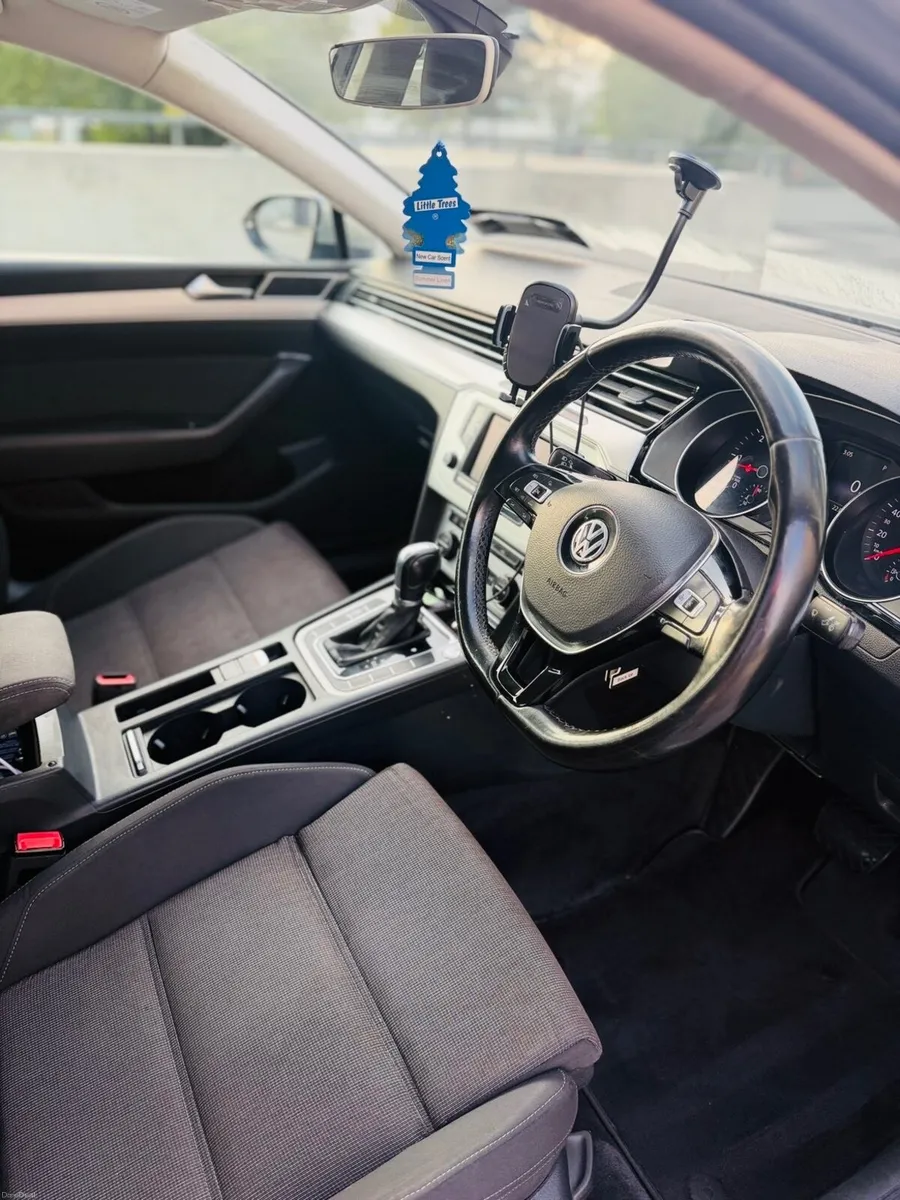 Volkswagen Passat 2.0 Dsg - Image 5