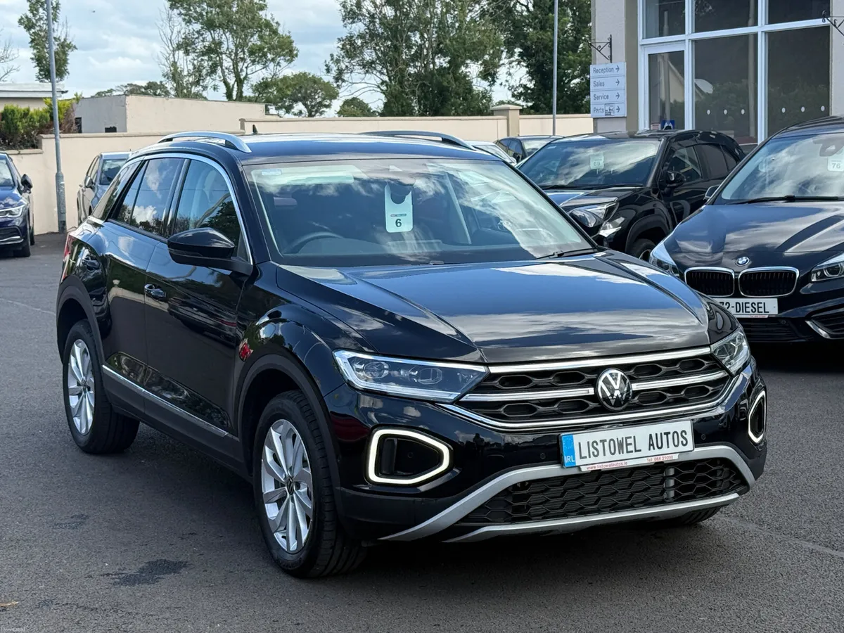 242 VW T-ROC STYLE 1.5 PETROL AUTOMATIC 150BHP - Image 4