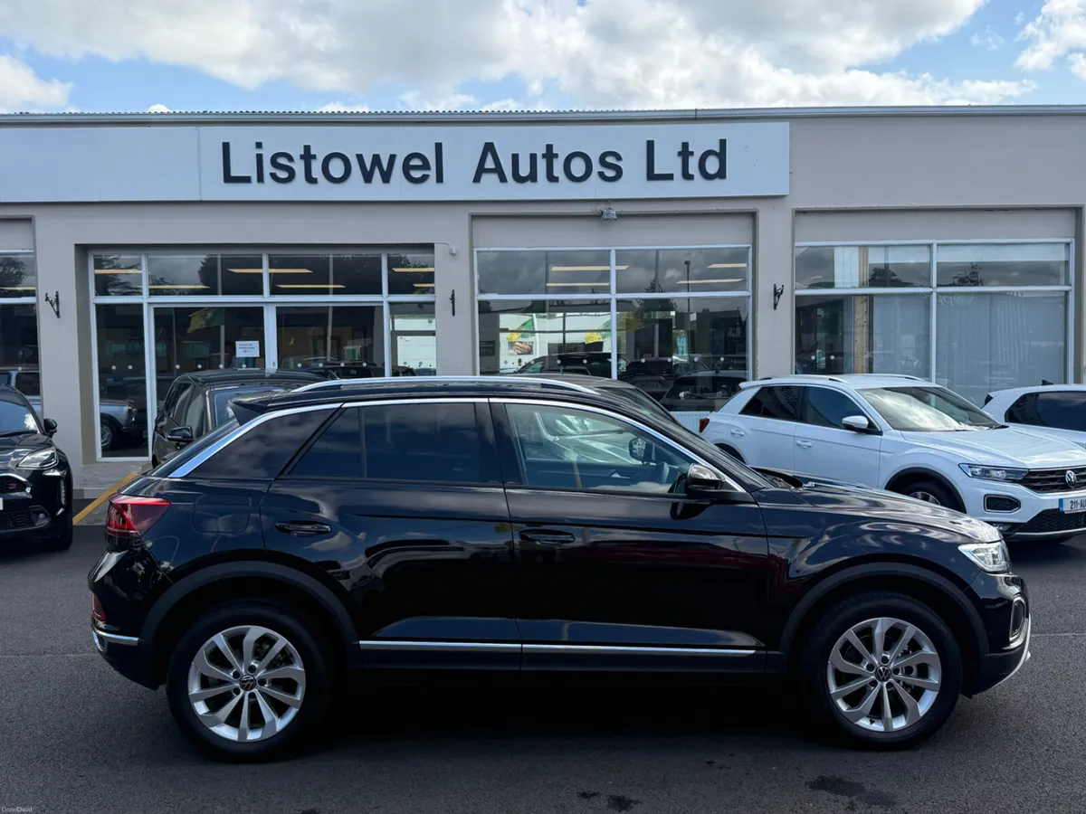 242 VW T-ROC STYLE 1.5 PETROL AUTOMATIC 150BHP - Image 1