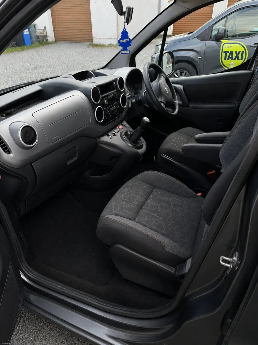 2017 Peugeot Partner Wheelchair Accessible Vehicle - Image 3