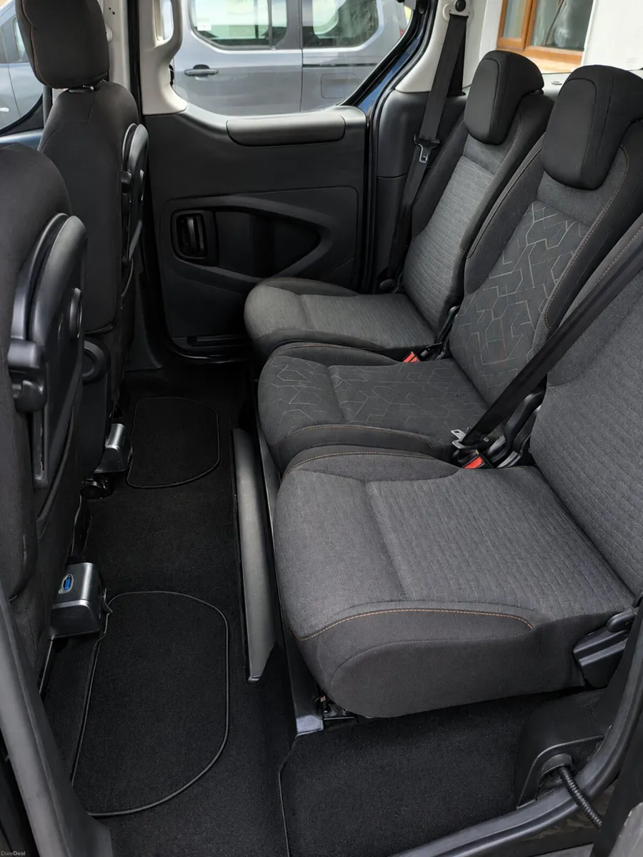 2017 Peugeot Partner Wheelchair Accessible Vehicle - Image 4