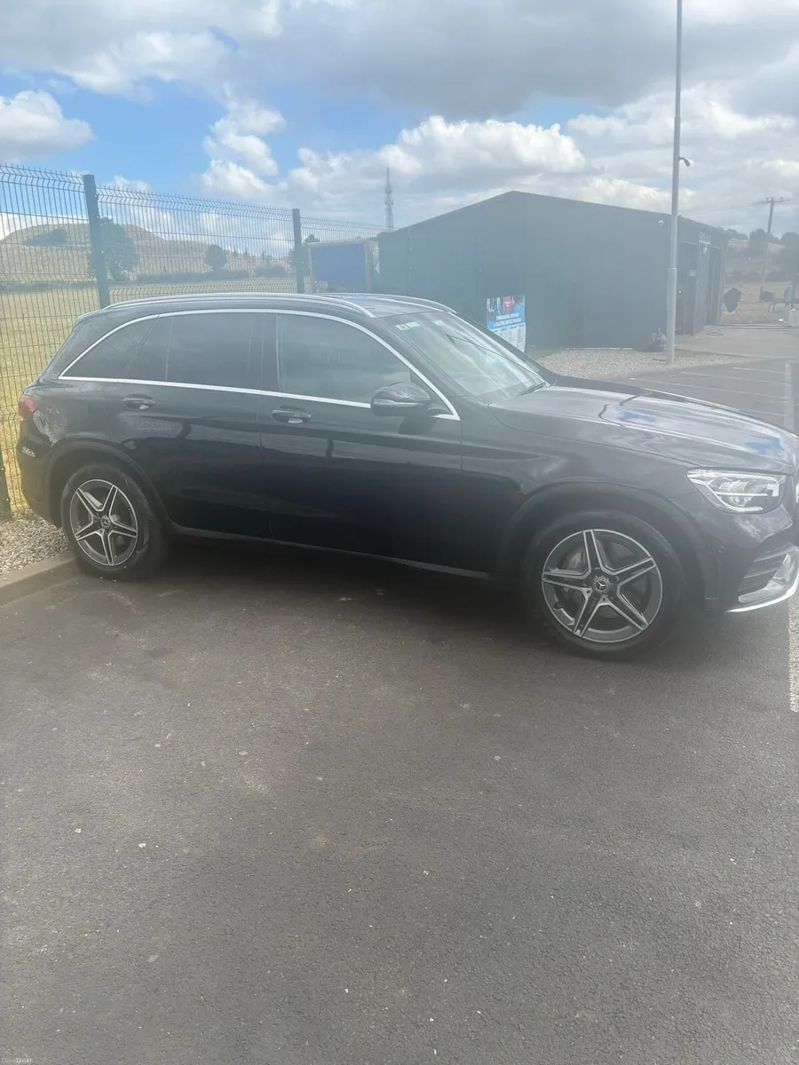 Mercedes GLC 220D AMG 4 MATIC - Image 2