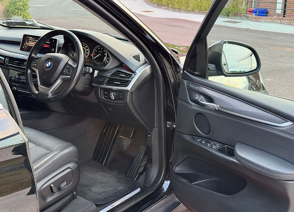 BMW X5 xDrive40e plug-in hybrid - Image 3