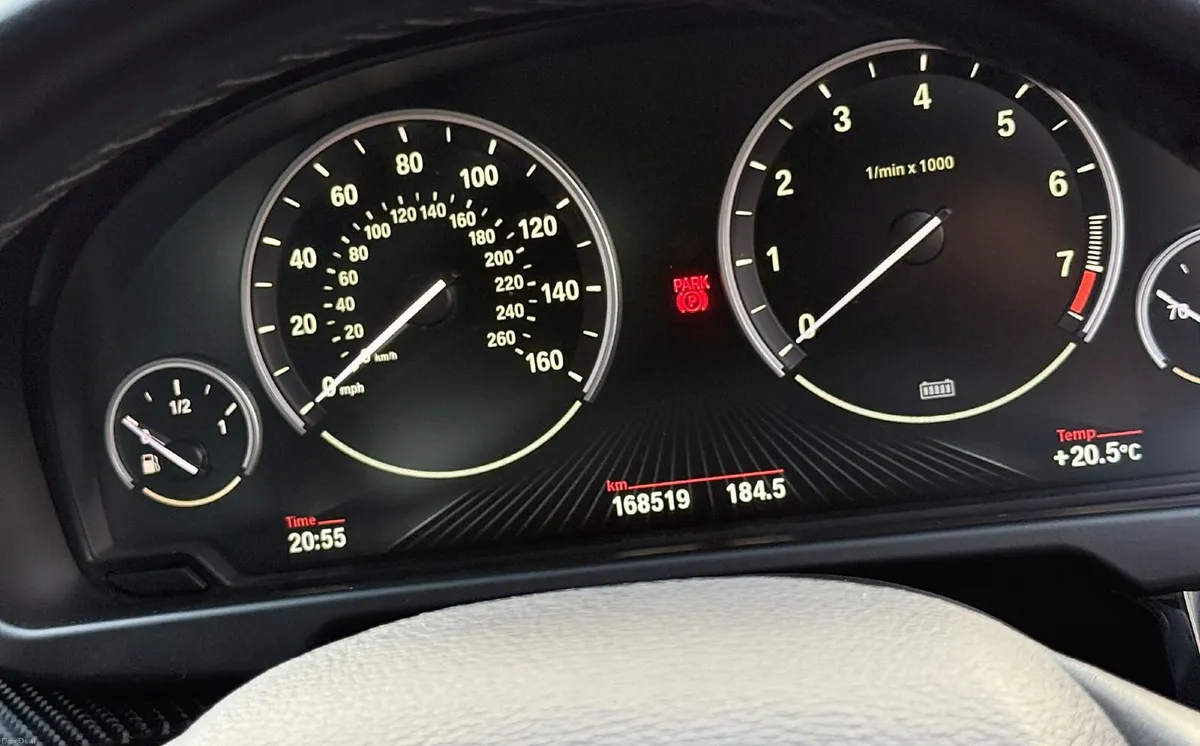 BMW X5 xDrive40e plug-in hybrid - Image 2