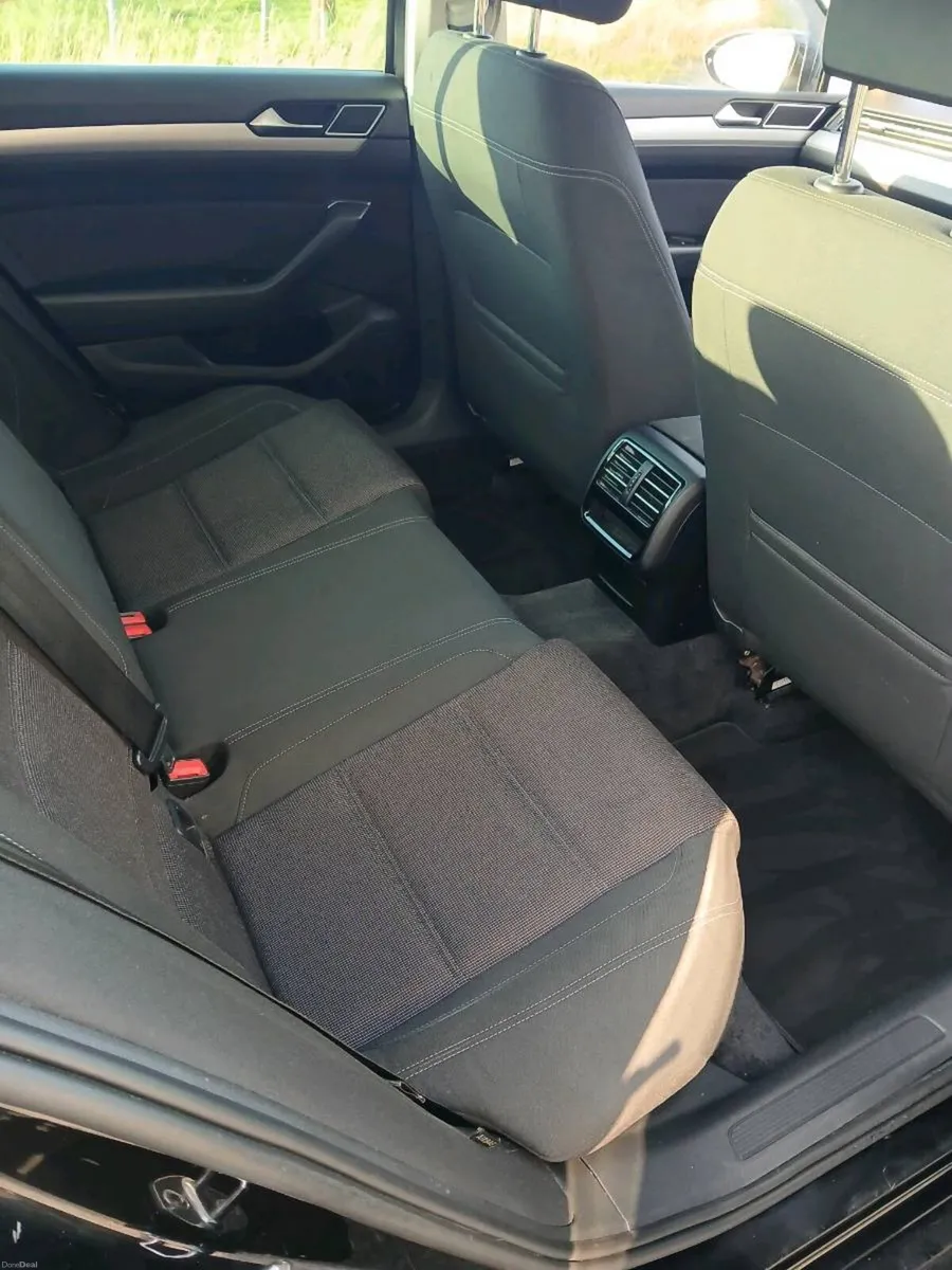 Volkswagen passat - Image 6