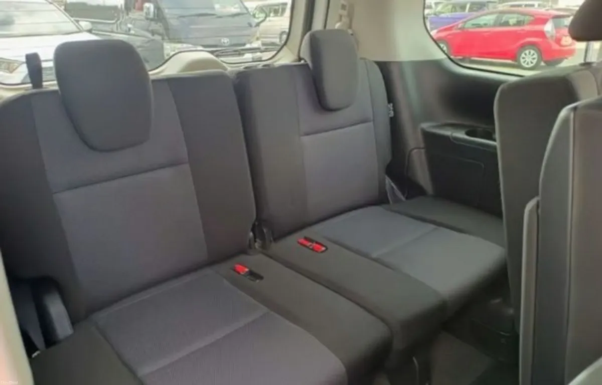 Nissan Serena 8 Seater 2L S-Hybrid Low Milage - Image 3