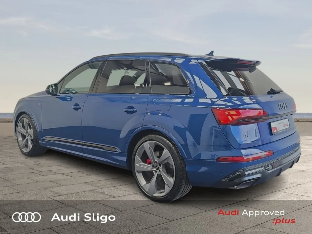 Audi Q7 Competition TFSI e quattro 490bhp Auto Hug - Image 5