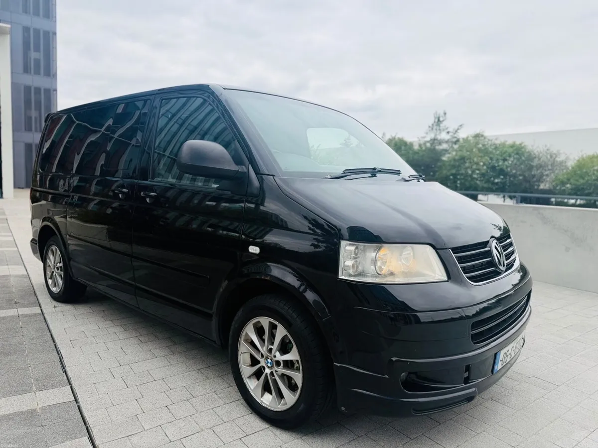 Volkswagen Caravelle Executive - Image 6