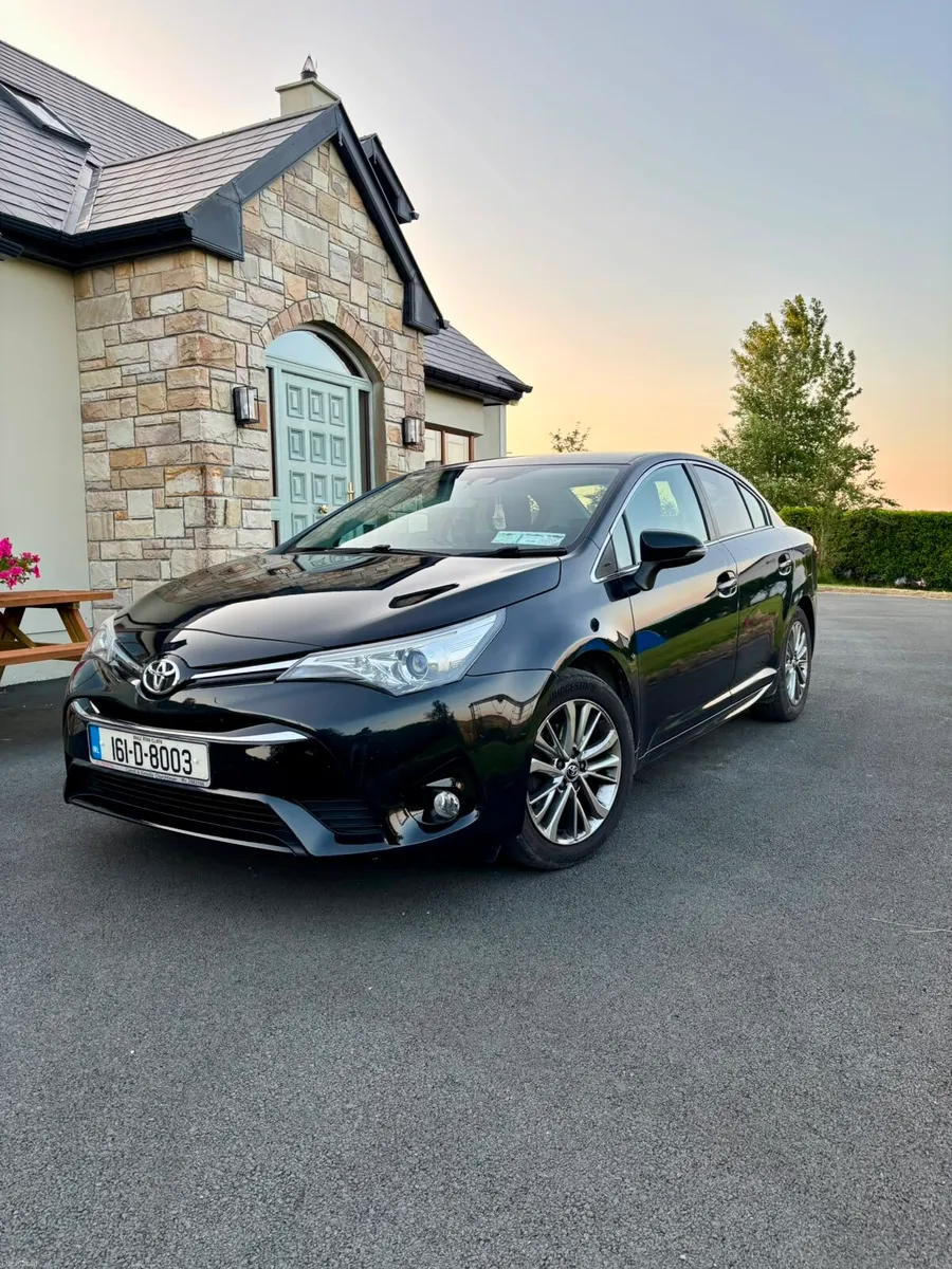 Toyota avensis luna 1.6 - Image 1