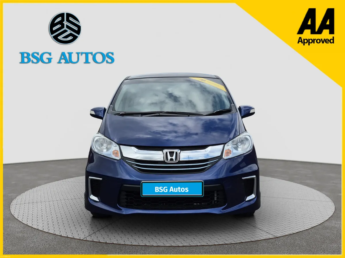 2015 HONDA FREED 1.5 HYBRID *6 SEATER* AUTOMATIC - Image 3