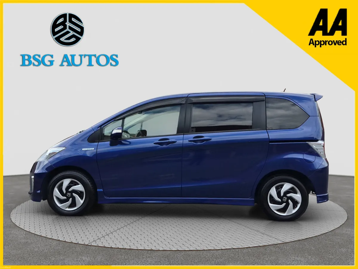 2015 HONDA FREED 1.5 HYBRID *6 SEATER* AUTOMATIC - Image 5