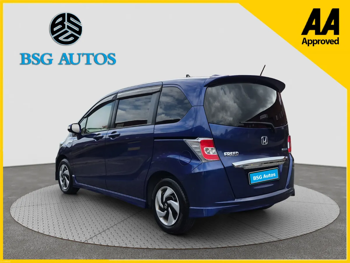 2015 HONDA FREED 1.5 HYBRID *6 SEATER* AUTOMATIC - Image 6