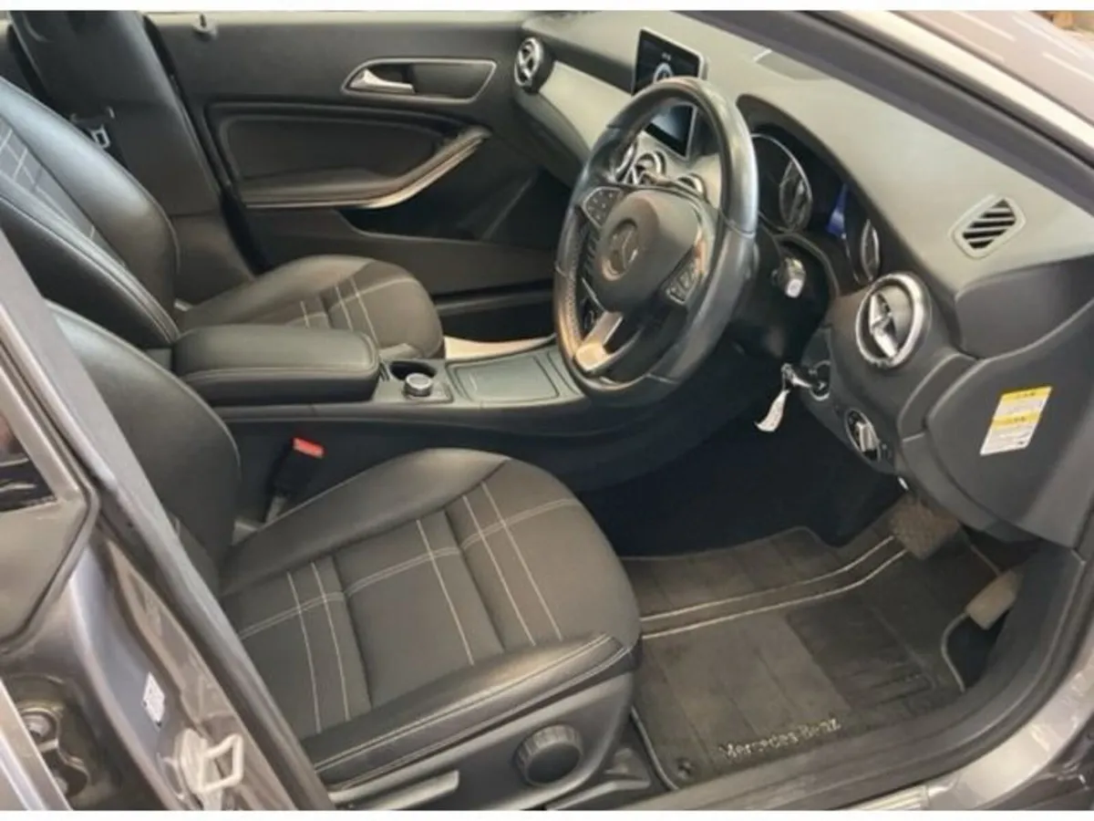 Mercedes-Benz CLA 1.6 CLA180 Shooting Brake Petrol - Image 4