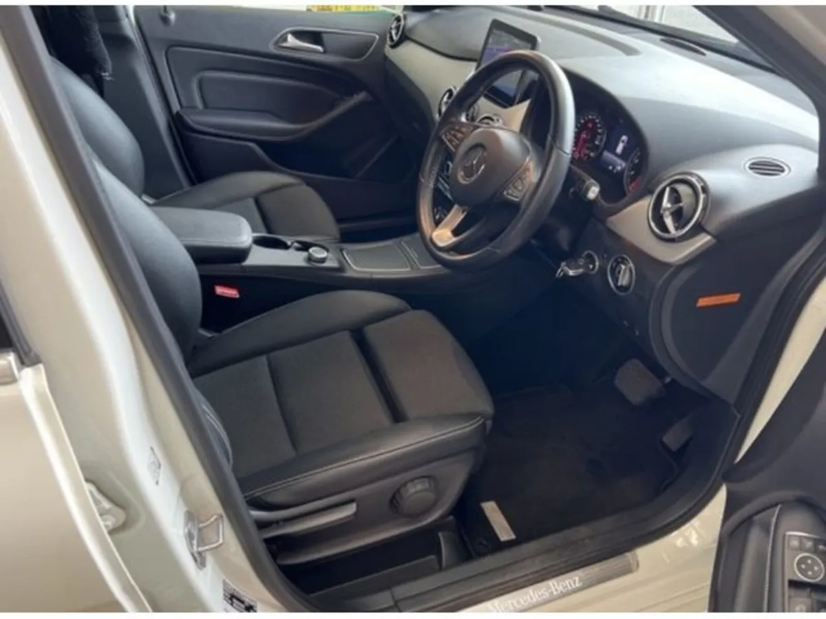 Mercedes-Benz B-Class 1.6 B180 Petrol Auto - Image 4