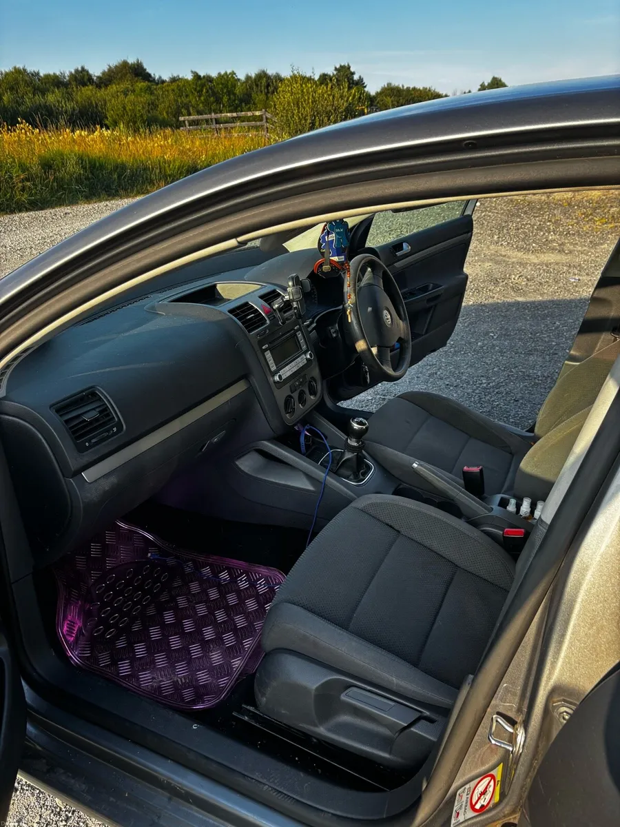 Car - Image 5